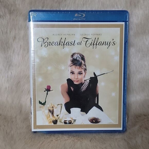 𝅺BREAKFAST AT TIFFANY'S BLU-RAY DISC - NEW IN SEALED PLASTIC - Picture 1 of 4